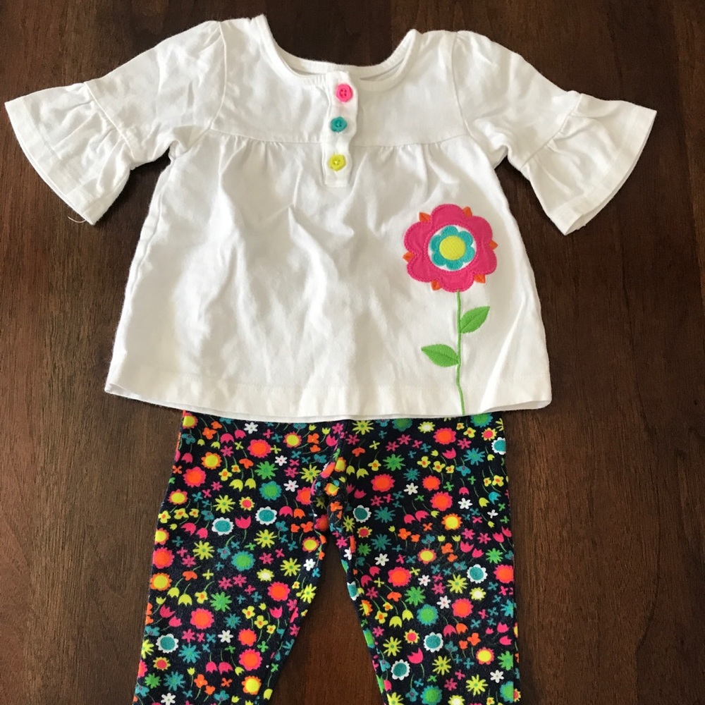 Carter’s matching outfit